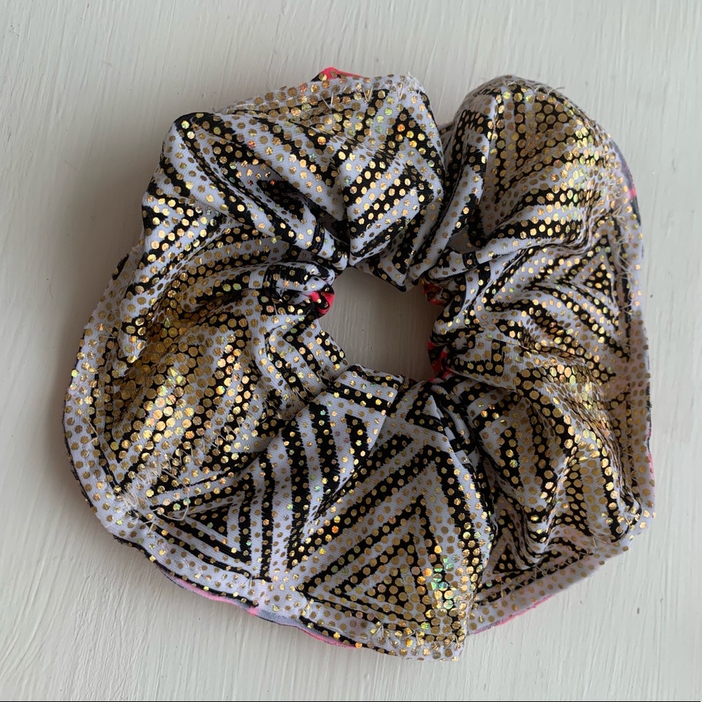 Red & Silver Metallic Scrunchie Hair Accessory - Picture 4 of 6